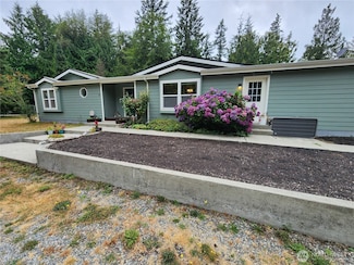 889 Sandell Rd, Camano Island, WA 98282