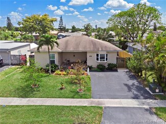 6610 NW 78th St, Tamarac, FL 33321