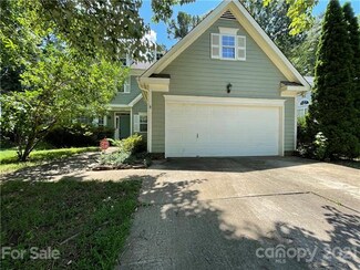 6020 Carriage Oaks Dr, Charlotte, NC 28262