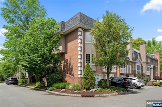 127 Stonegate Trail Unit 127, Cresskill, NJ 07626