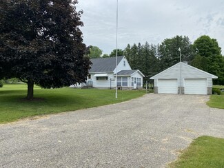 6540 Vinton Ave NW, Comstock Park, MI 49321