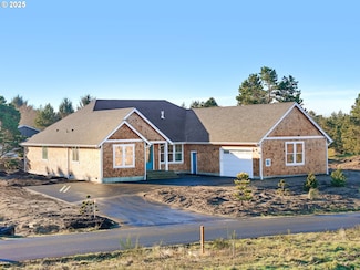 33324 Velzy Loop, Warrenton, OR 97146