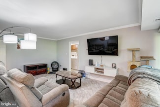 9730 Kingsbridge Dr Unit 2, Fairfax, VA 22031