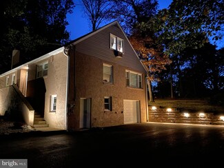 2698 Windy Bush Rd, Newtown, PA 18940