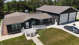 137 Roosvelt St, Cayuga, ND 58013