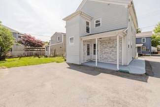 20 Wilcox St, Fall River, MA 02724