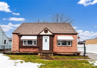 21 Canterbury Ln, Buffalo, NY 14217