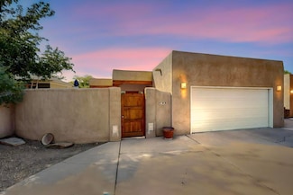2705 Rio Grande Blvd NW, Albuquerque, NM 87104