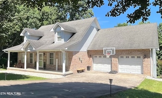 658 Presidential Blvd, Harrogate, TN 37752