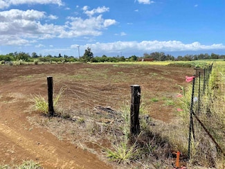 2450 Baldwin Ave Unit B, Makawao, HI 96768