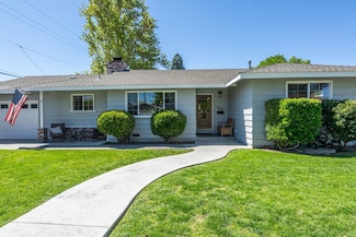 658 Sycamore Dr Unit 11, Bishop, CA 93514