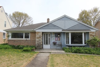 2457 Hawthorne Rd, Homewood, IL 60430