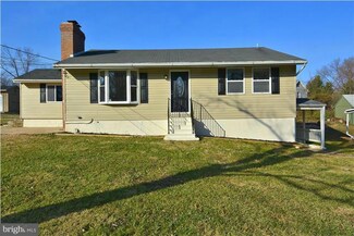 1918 Hilltop Rd, Pasadena, MD 21122