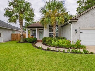 273 Villager Dr, Saint Simons Island, GA 31522