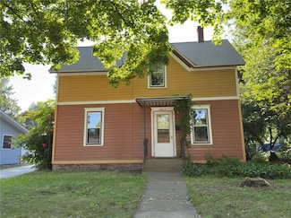 1413 Wilson St, Menomonie, WI 54751