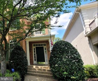 10095 Mccarty Crest Ct, Fairfax, VA 22030
