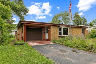 140 Caldwell St, Pewaukee, WI 53072
