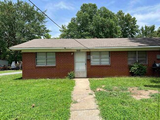 1950 Torreyson St, Conway, AR 72034