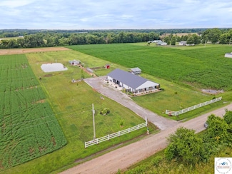15534 E Franklin St, Green Ridge, MO 65332