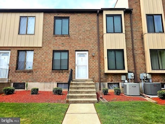5200 Hilltop Dr Unit BB-17, Brookhaven, PA 19015