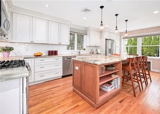 149 Clarence Rd, Scarsdale, NY 10583