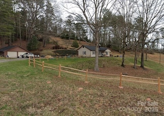 1383 Probart St, Brevard, NC 28712