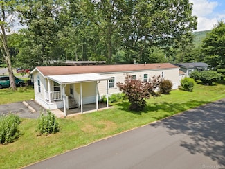 22 Shelley Ln, Wurtsboro, NY 12790