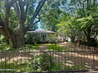 912 Main St, Natchez, MS 39120