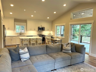 3016 Memory Ln, Leavenworth, WA 98826