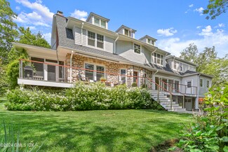 3 Marks Rd, Riverside, CT 06878