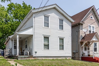 520 4th St, Waukegan, IL 60085