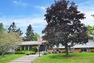 701 Valleyview Dr, Endicott, NY 13760