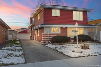 4541 W 101st St, Oak Lawn, IL 60453