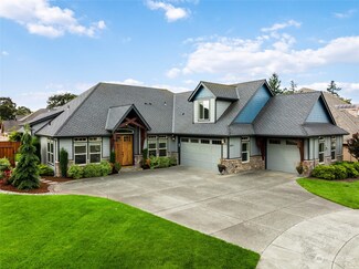 5001 NW 128th Cir, Vancouver, WA 98685