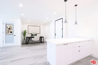 11800 Courtleigh Dr Unit 305, Los Angeles, CA 90066