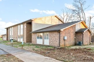 225 Clara Dr, Pembroke, KY 42266