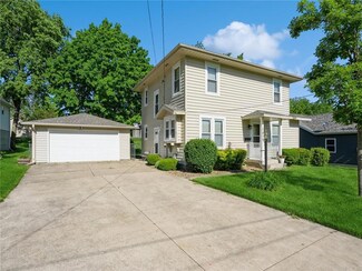 1015 W 3rd St S, Newton, IA 50208