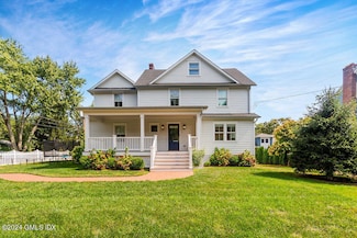 39 Riverside Ave, Riverside, CT 06878