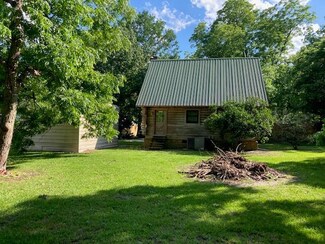213 Chism Ave, Nashville, GA 31639