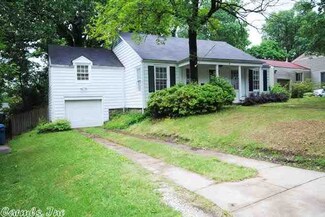 13 Lombardy Ln, Little Rock, AR 72207