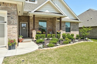 9113 NW 115th St, Yukon, OK 73099