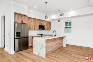 10821 Morrison St Unit 1, Los Angeles, CA 91601