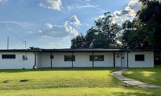 5201 Park Ave, Groves, TX 77619