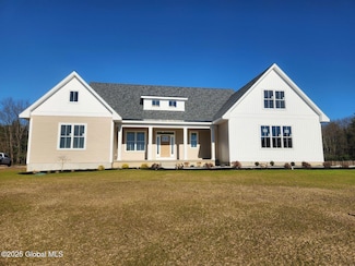 1 Brookhaven Ct, Wilton, NY 12866