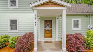 11246 Hiland Ct, Pinckney, MI 48169