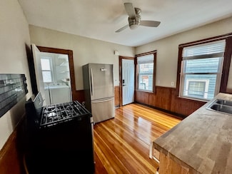 25 Rowell St Unit 1, Dorchester, MA 02125