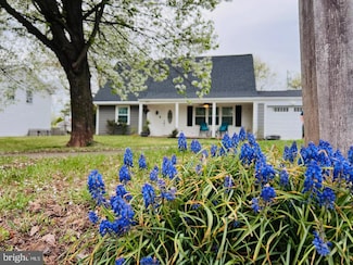 13302 Point Pleasant Dr, Fairfax, VA 22033