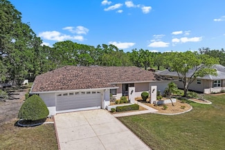 2025 E View Dr, Sun City Center, FL 33573