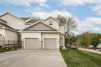 601 SW Shadow Glen Dr, Blue Springs, MO 64015