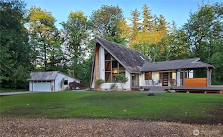 31203 W Lake Morton Dr SE, Kent, WA 98042